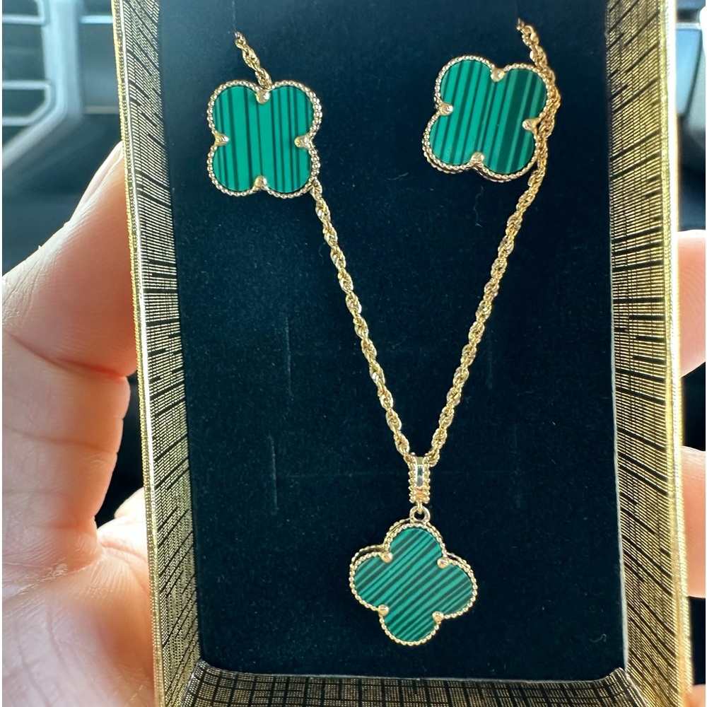 SOLD!!!18karat Real Gold set of necklace and earrings